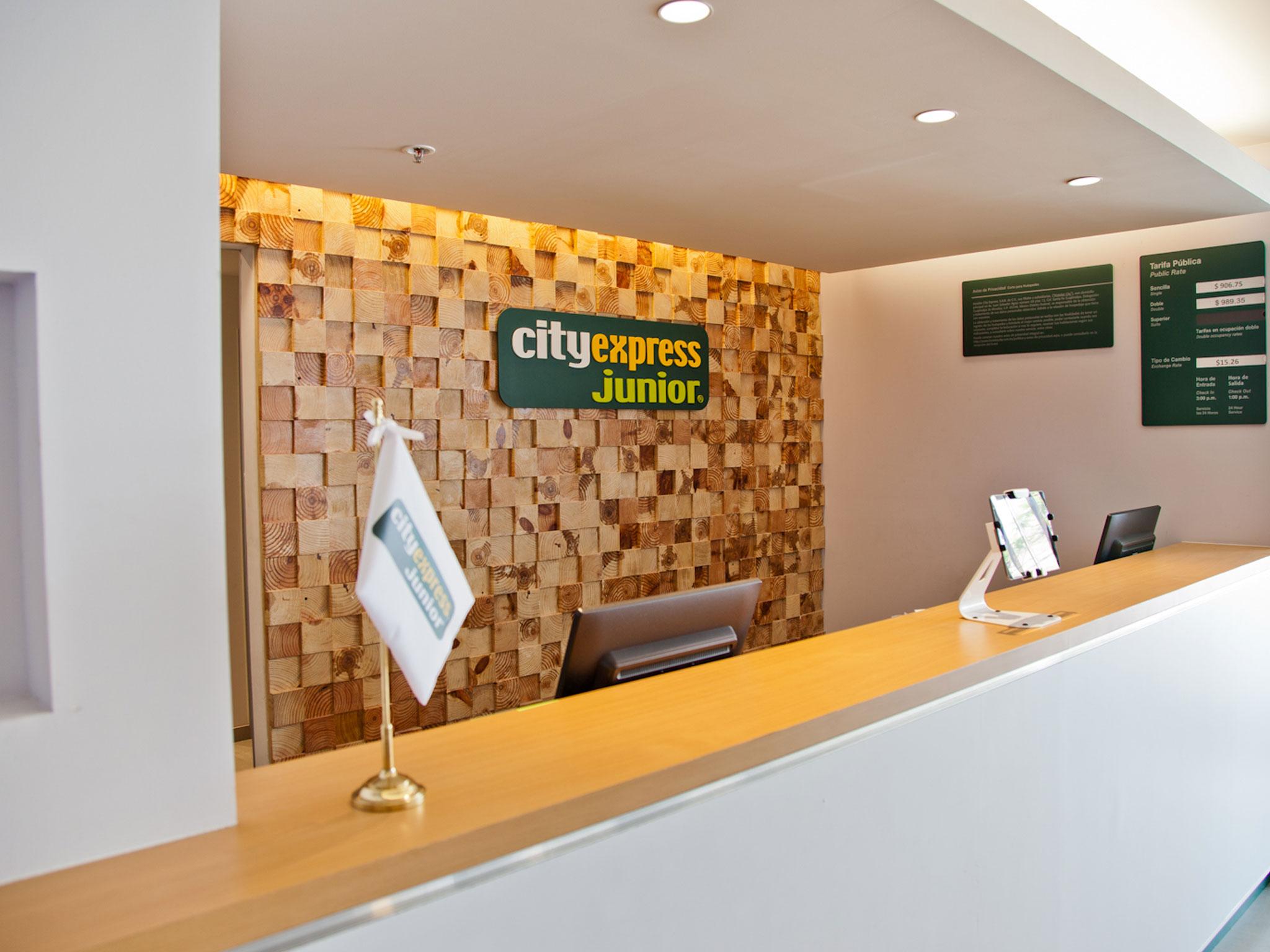 City Express Junior By Marriott Puebla Angelopolis Exterior photo